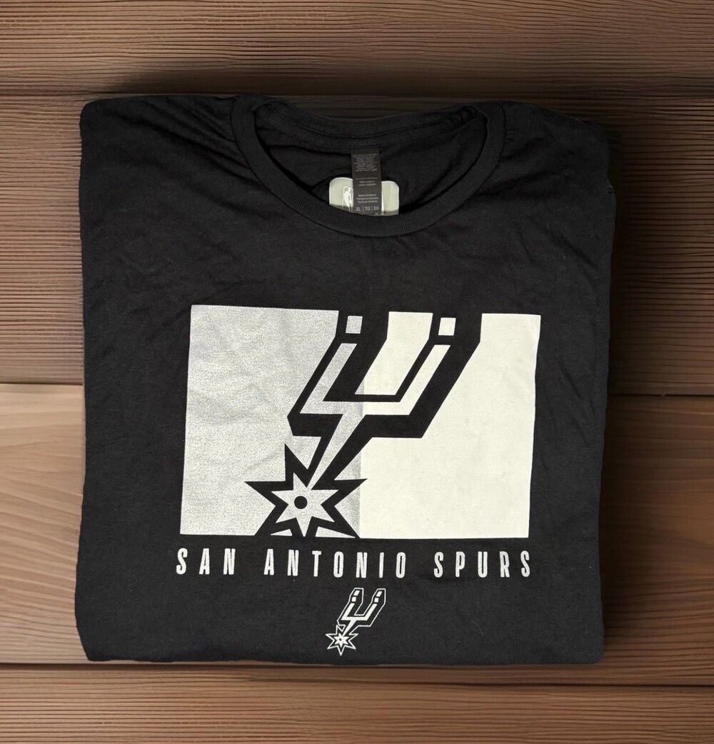 San Antonio Spurs T-Shirt NBA Basketball Black Long Sleeve Men’s Size Large NWOT